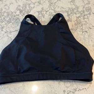 Lululemon free to be serene high neck bra size 6
